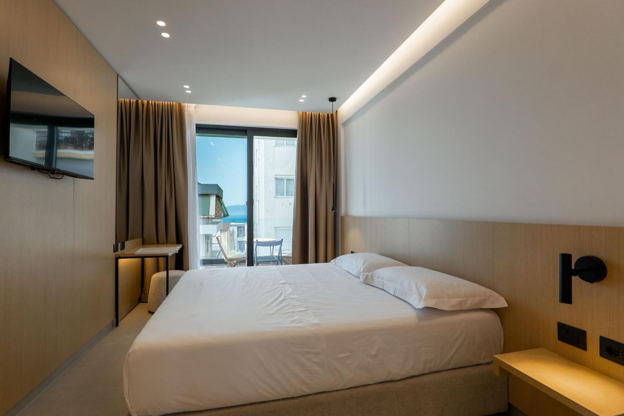Austin Boutique Hotel Sarandë Exteriör bild
