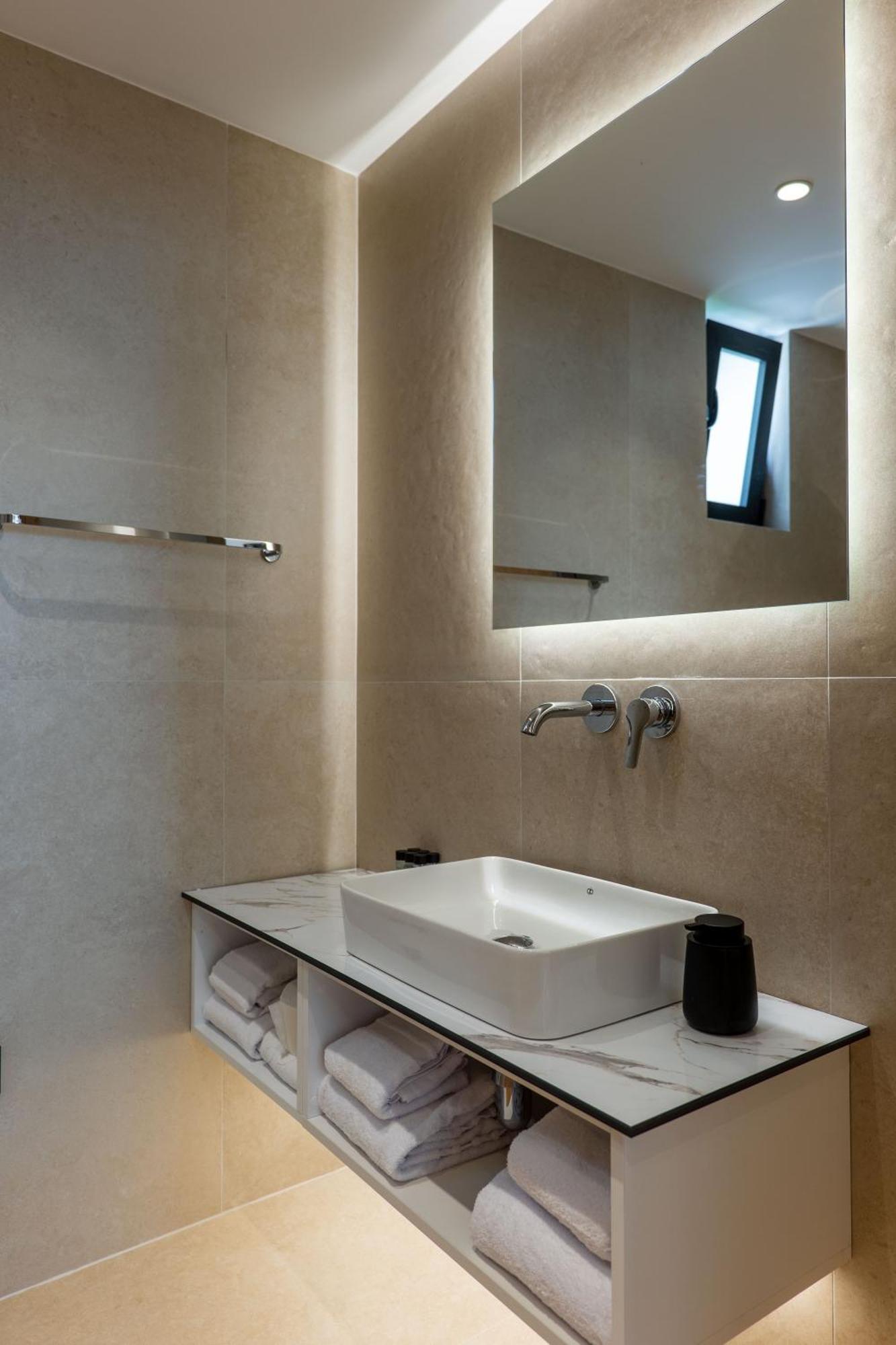 Austin Boutique Hotel Sarandë Exteriör bild