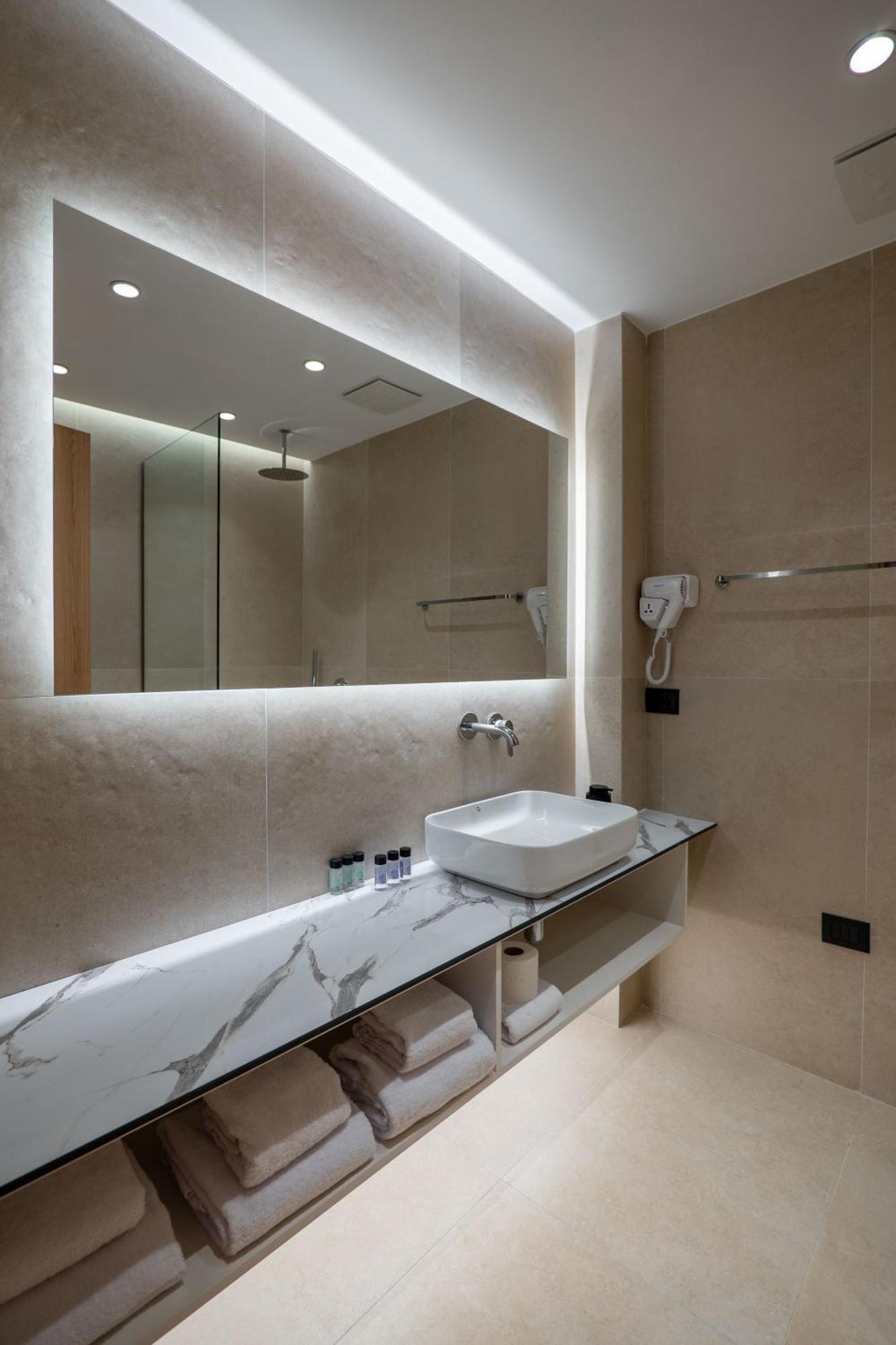 Austin Boutique Hotel Sarandë Exteriör bild
