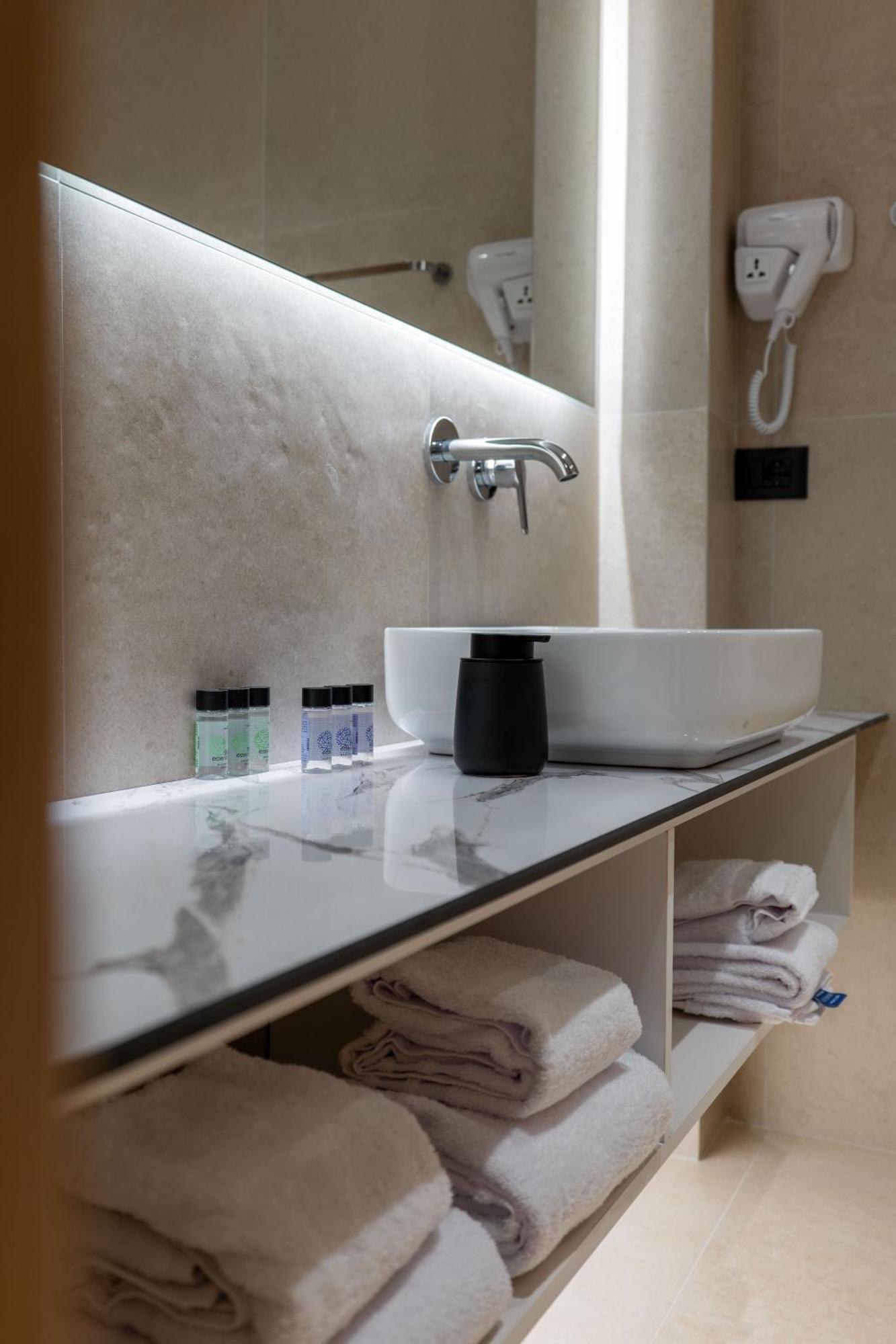 Austin Boutique Hotel Sarandë Exteriör bild